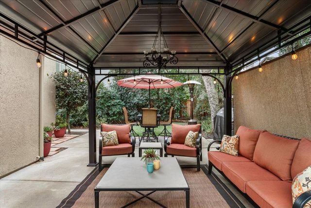 5535 Thornhill Ct, Stockton, CA 95219