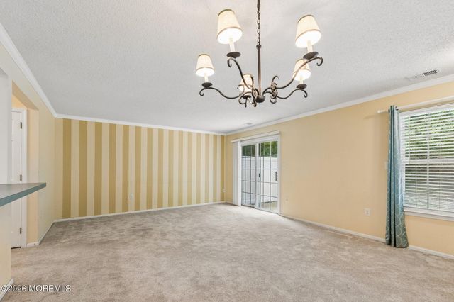25 Phoenix Court, Tinton Falls, NJ 07712