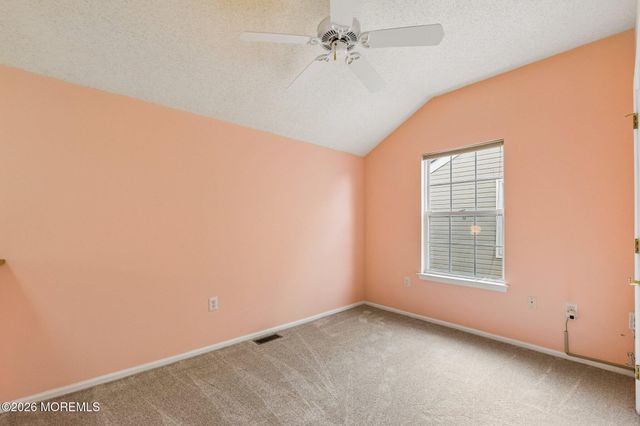 25 Phoenix Court, Tinton Falls, NJ 07712