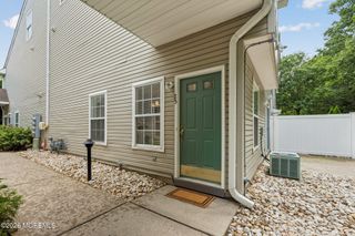 25 Phoenix Court, Tinton Falls, NJ 07712