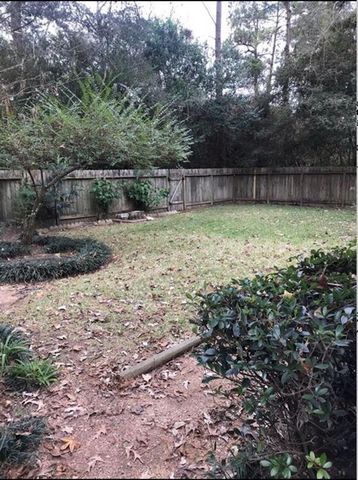 5 W Broken Oak Court, The Woodlands, TX 77381