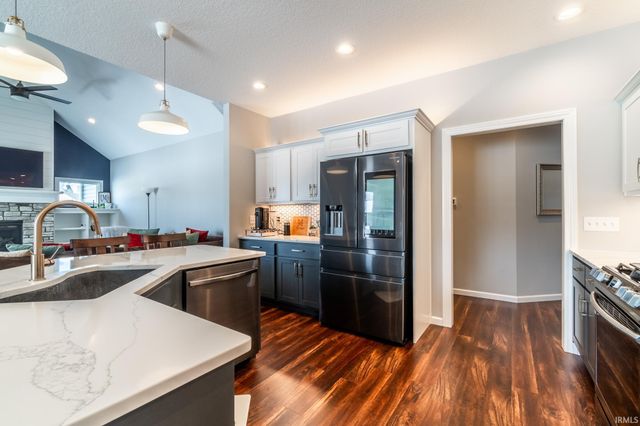 15293 Leo Creek Boulevard, Leo, IN 46765