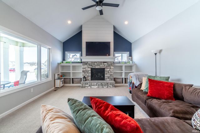 15293 Leo Creek Boulevard, Leo, IN 46765