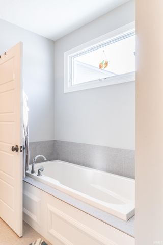 15293 Leo Creek Boulevard, Leo, IN 46765
