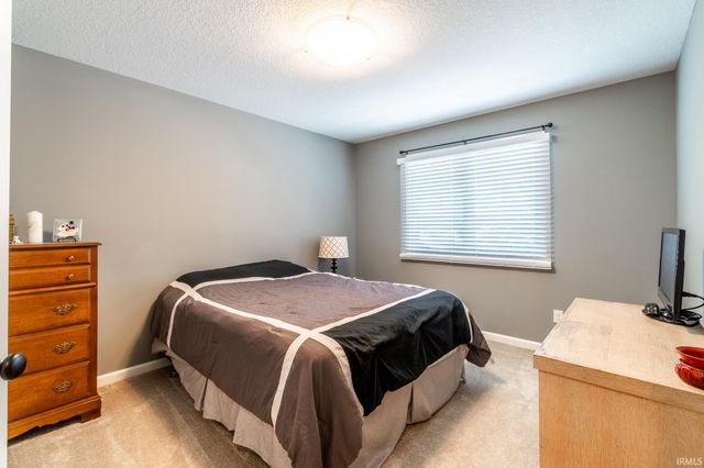 15293 Leo Creek Boulevard, Leo, IN 46765