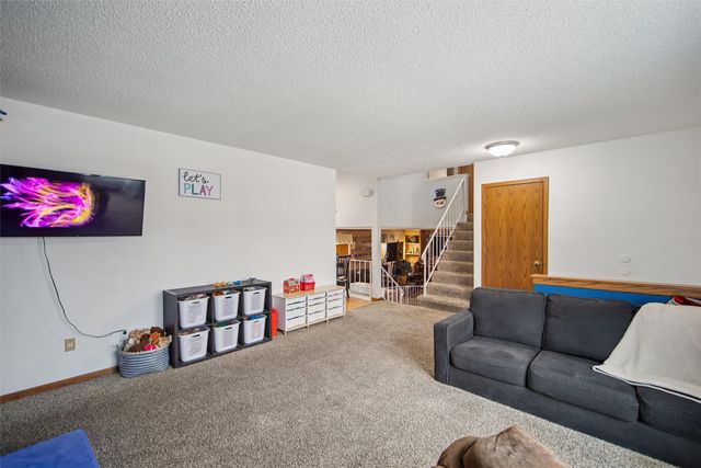1317 NW Pebble Drive, Ankeny, IA 50023