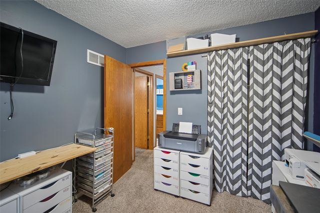 1317 NW Pebble Drive, Ankeny, IA 50023