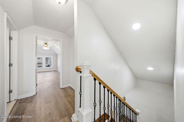 3426 River Park Dr, Louisville, KY 40211