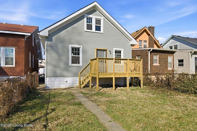 3426 River Park Dr, Louisville, KY 40211