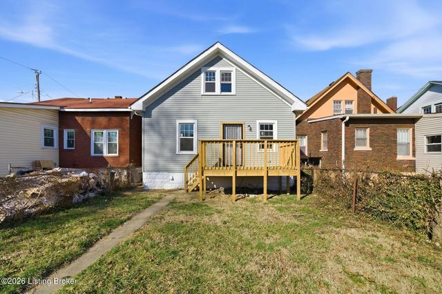 3426 River Park Dr, Louisville, KY 40211