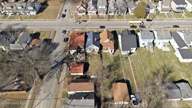 3426 River Park Dr, Louisville, KY 40211