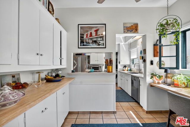420 N Orange Drive, Los Angeles, CA 90036