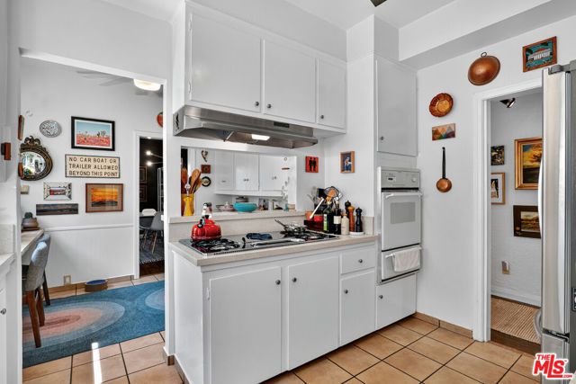 420 N Orange Drive, Los Angeles, CA 90036