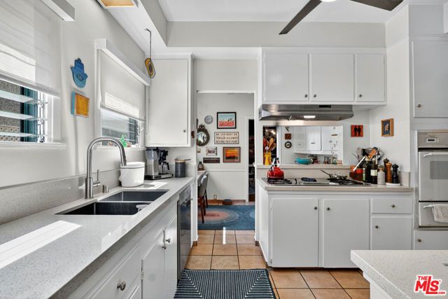 420 N Orange Drive, Los Angeles, CA 90036