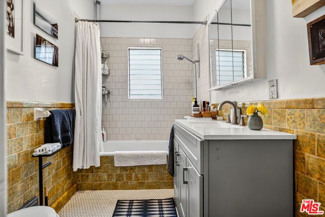 420 N Orange Drive, Los Angeles, CA 90036
