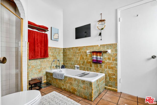 420 N Orange Drive, Los Angeles, CA 90036