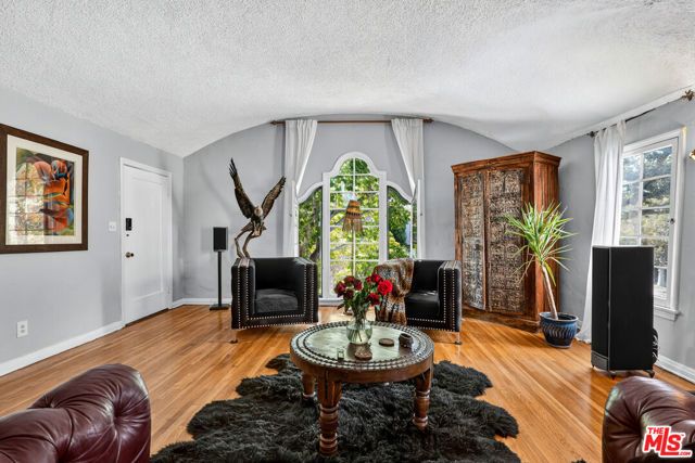 420 N Orange Drive, Los Angeles, CA 90036