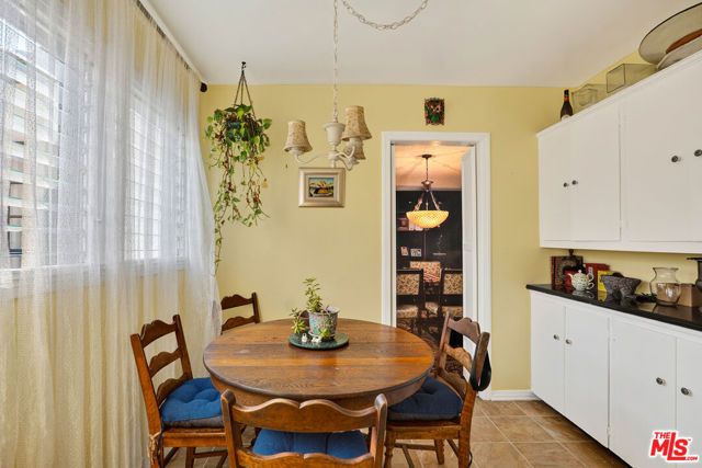 420 N Orange Drive, Los Angeles, CA 90036