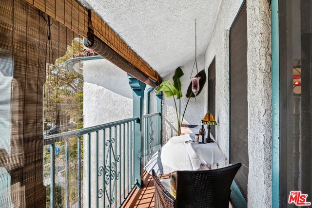 420 N Orange Drive, Los Angeles, CA 90036