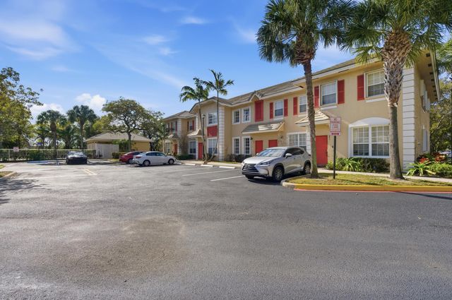 687 NW 42nd Avenue, Plantation, FL 33317