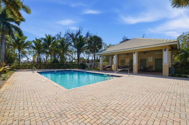 687 NW 42nd Avenue, Plantation, FL 33317