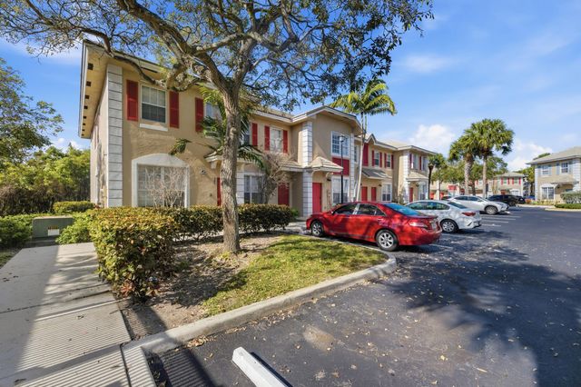 687 NW 42nd Avenue, Plantation, FL 33317
