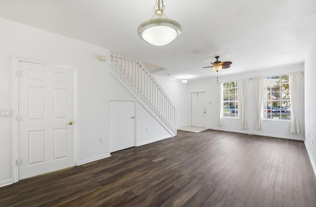 687 NW 42nd Avenue, Plantation, FL 33317