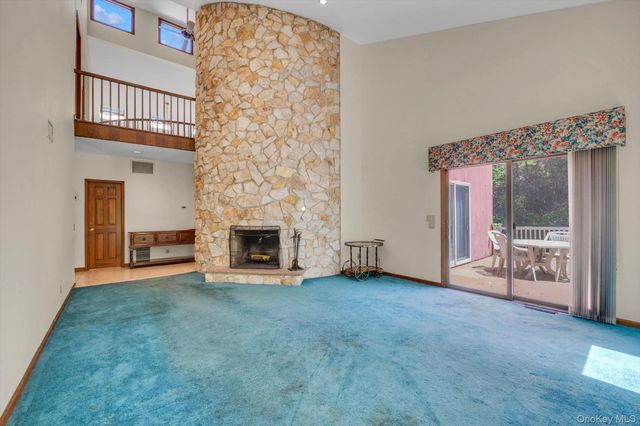244 Store Hill Road, Old Westbury, NY 11568