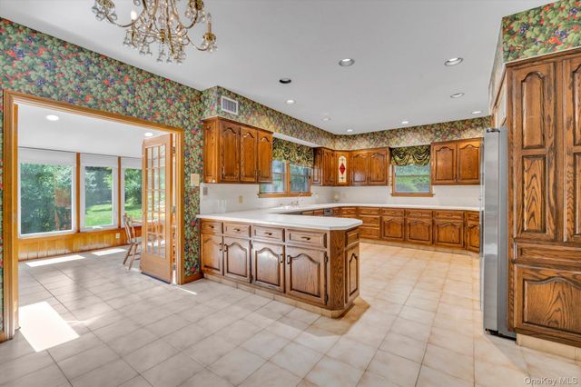 244 Store Hill Road, Old Westbury, NY 11568