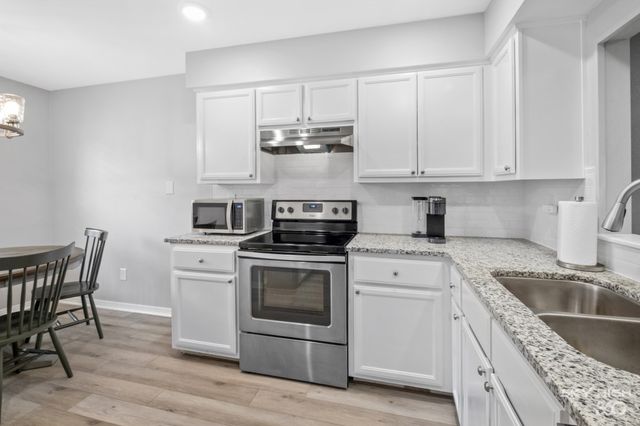9 Eleanor Lane, Bella Vista, AR 72714