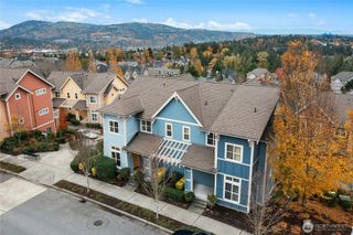 1952 18th Avenue NE, Issaquah, WA 98029