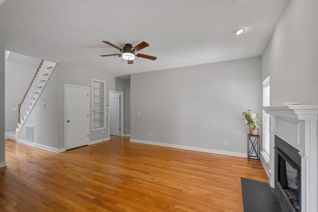 1011 Dickens Dr, Mount Juliet, TN 37122