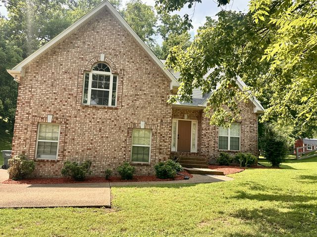 1011 Dickens Dr, Mount Juliet, TN 37122