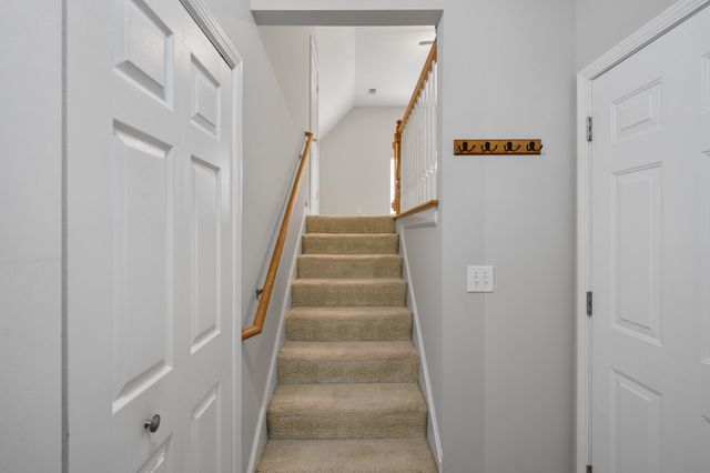 1011 Dickens Dr, Mount Juliet, TN 37122