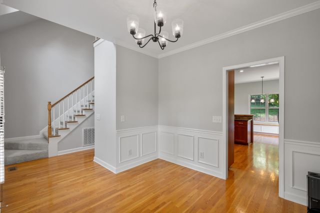 1011 Dickens Dr, Mount Juliet, TN 37122