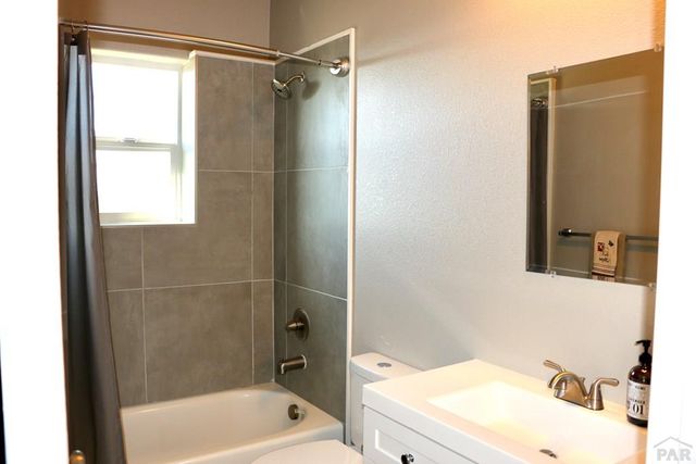 295 W Acorn Dr, Pueblo West, CO 81007