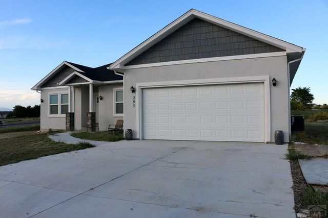295 W Acorn Dr, Pueblo West, CO 81007