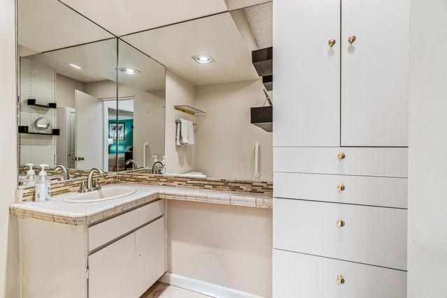 38651 Nyasa Drive, Palm Desert, CA 92211