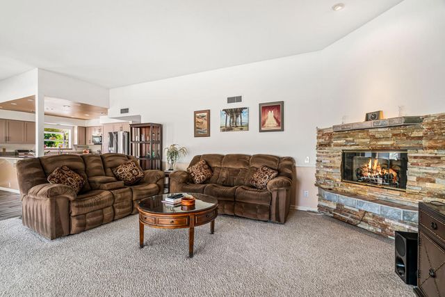 38651 Nyasa Drive, Palm Desert, CA 92211