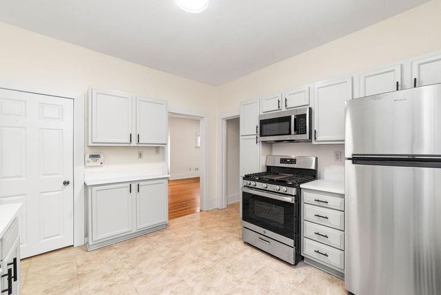 1158 Central Avenue W, Saint Paul, MN 55104