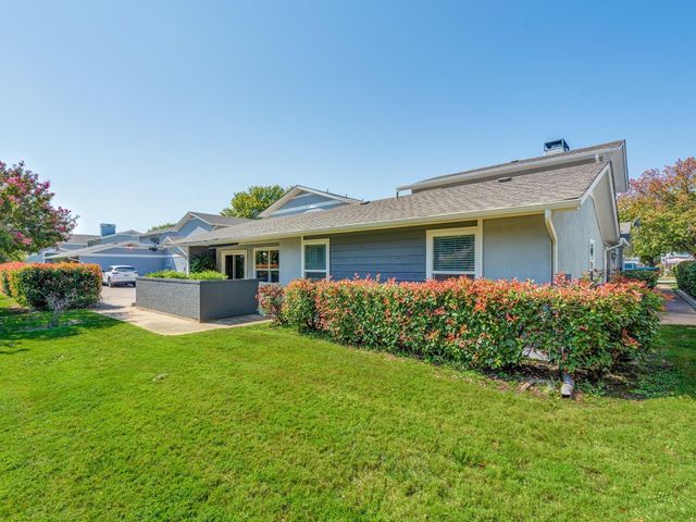 632 Timberline Drive, Hurst, TX 76053