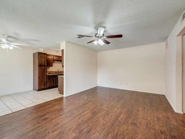632 Timberline Drive, Hurst, TX 76053