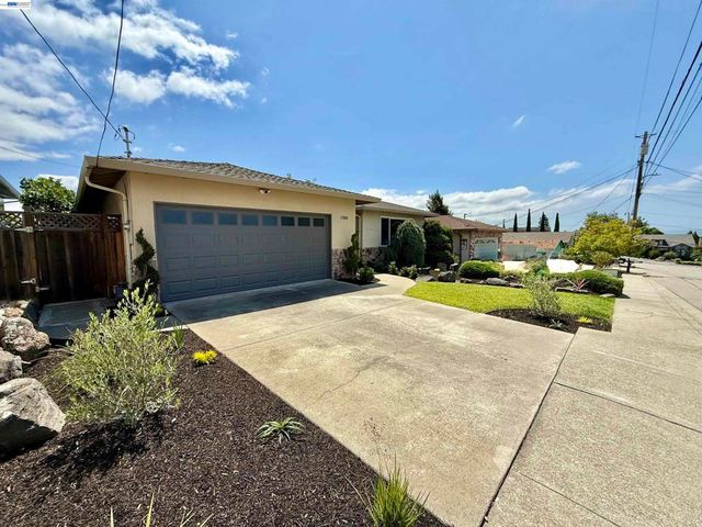 17880 Apricot Way, Castro Valley, CA 94546
