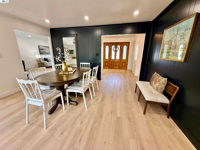 17880 Apricot Way, Castro Valley, CA 94546