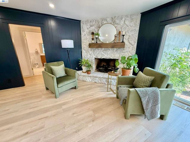 17880 Apricot Way, Castro Valley, CA 94546