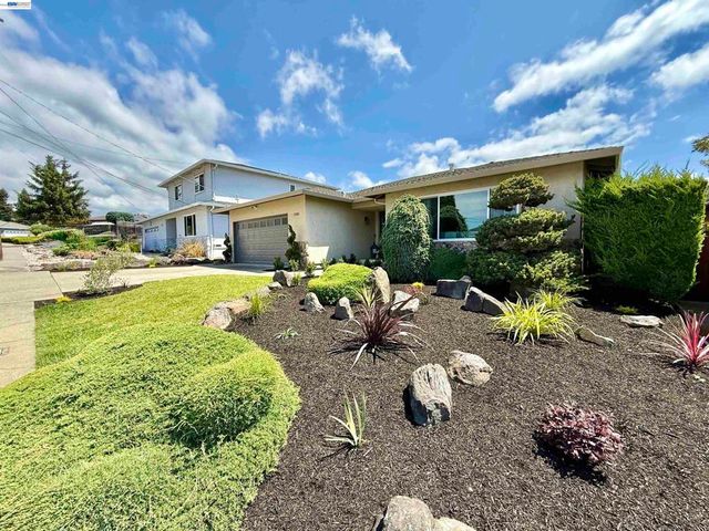 17880 Apricot Way, Castro Valley, CA 94546