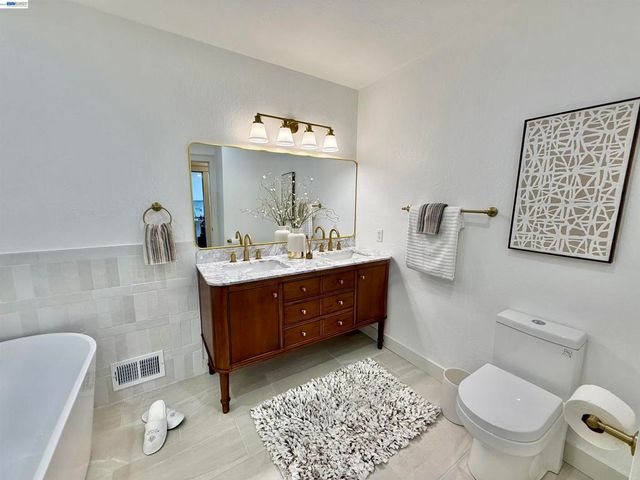 17880 Apricot Way, Castro Valley, CA 94546