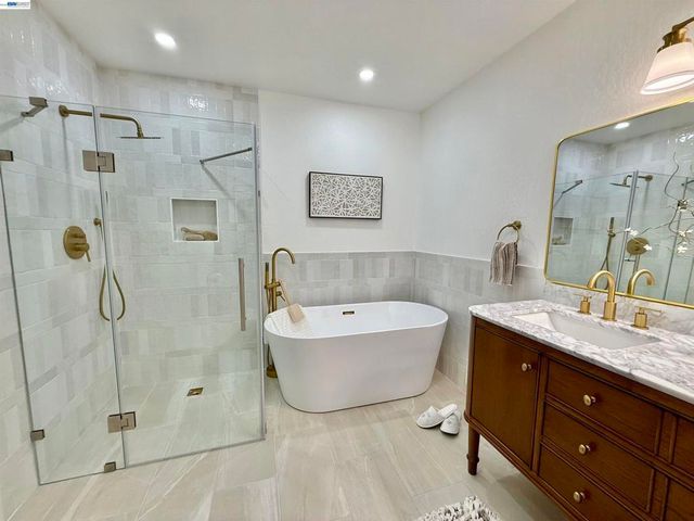 17880 Apricot Way, Castro Valley, CA 94546