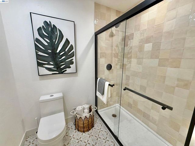 17880 Apricot Way, Castro Valley, CA 94546