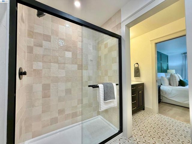 17880 Apricot Way, Castro Valley, CA 94546